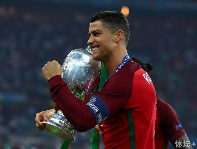 2016的C罗到2022的梅西: 干就干好，争就争王